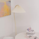 Crescini plissierte Stehleuchte