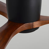 Deckenventilator aus Holz Licht