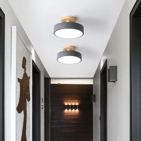 Moderne LED-Deckenleuchte aus Holz